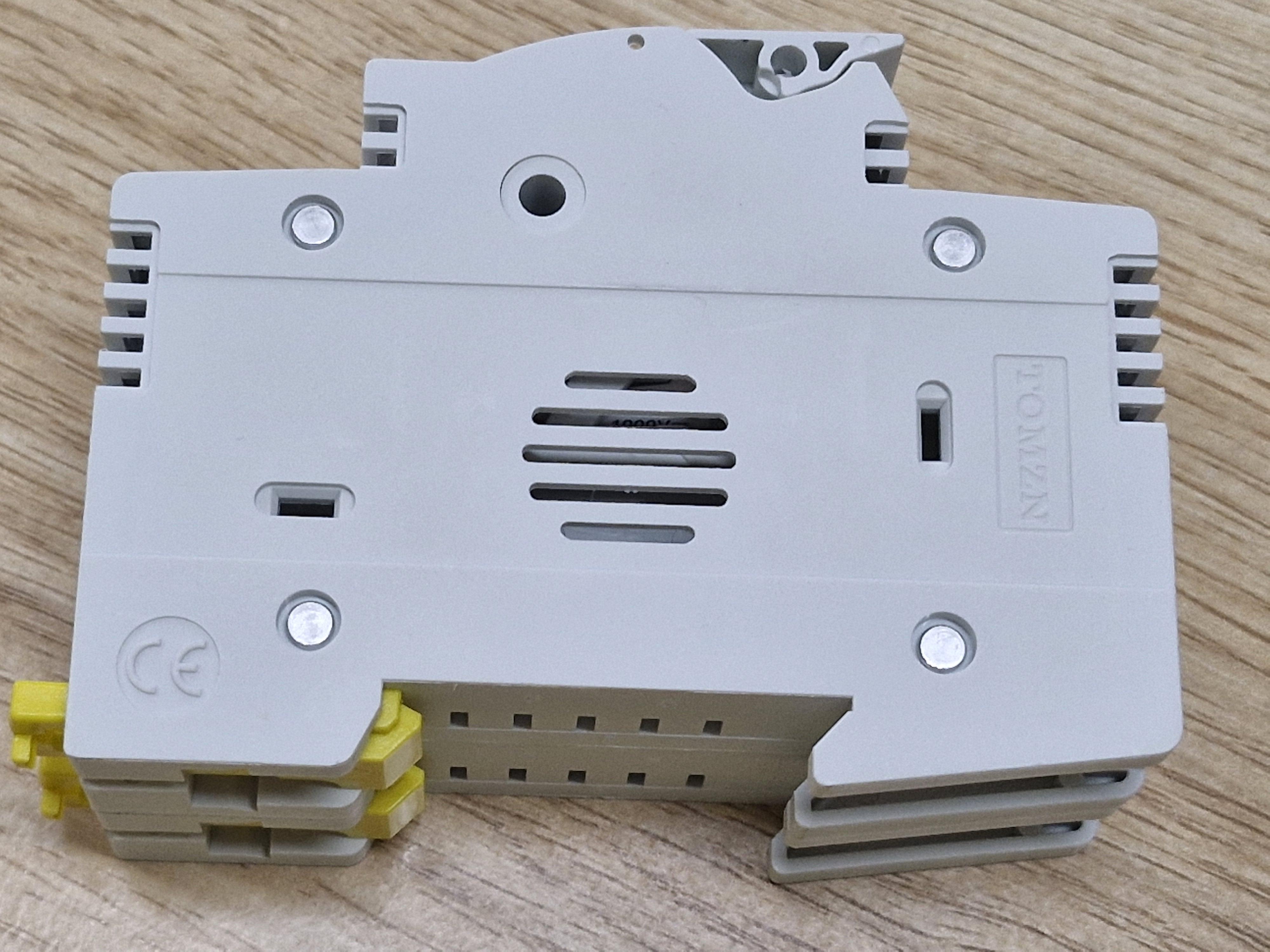 Тримач двополюсний без запобіжників 10x38 мм TOMZN для сонячних панелей LED індикація до 1100V PV клас gPV (22120338) - фото 9 Тримач двополюсний без запобіжників 10x38 мм TOMZN для сонячних панелей LED індикація до 1100V PV клас gPV (22120338) - фото 9