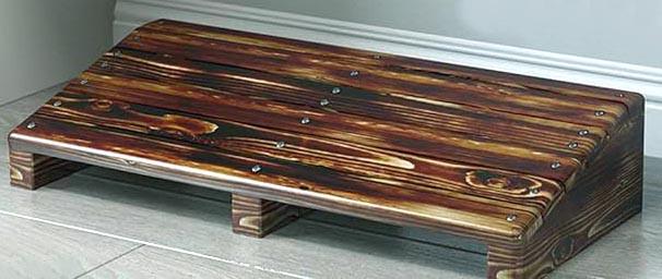 Підставка для ніг з дерева Гарді Мустанг (Пнг-001229)