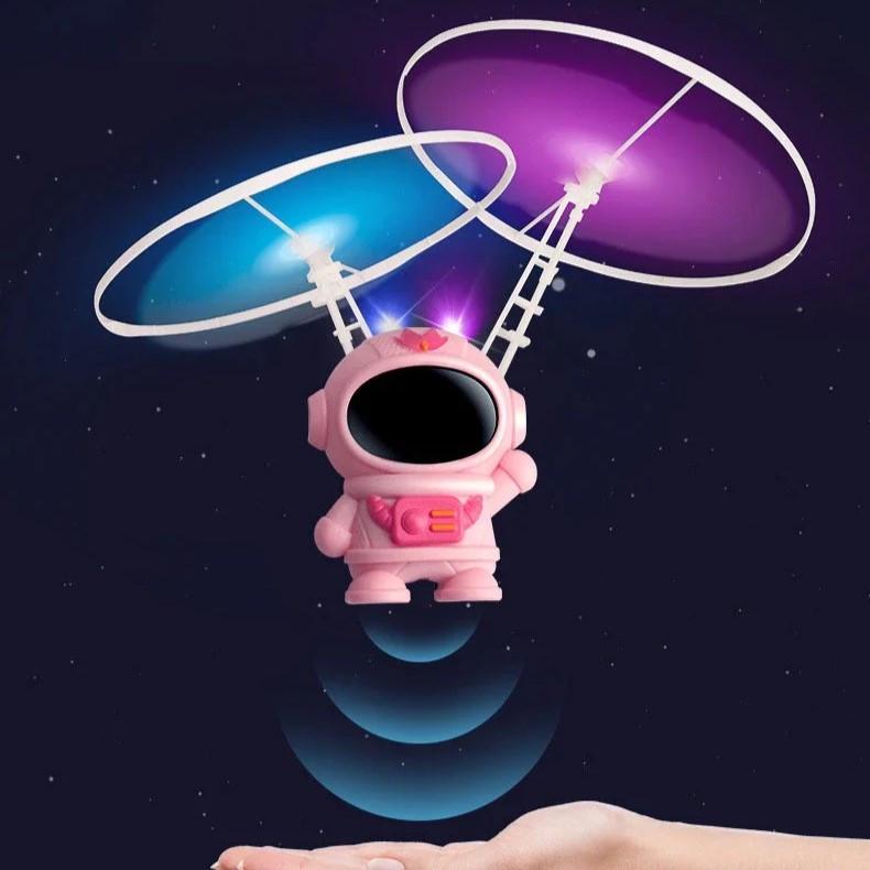 Игрушка летающий Космонавт GSX Spaceman с LED подсветкой Pink (3_04752) - фото 2