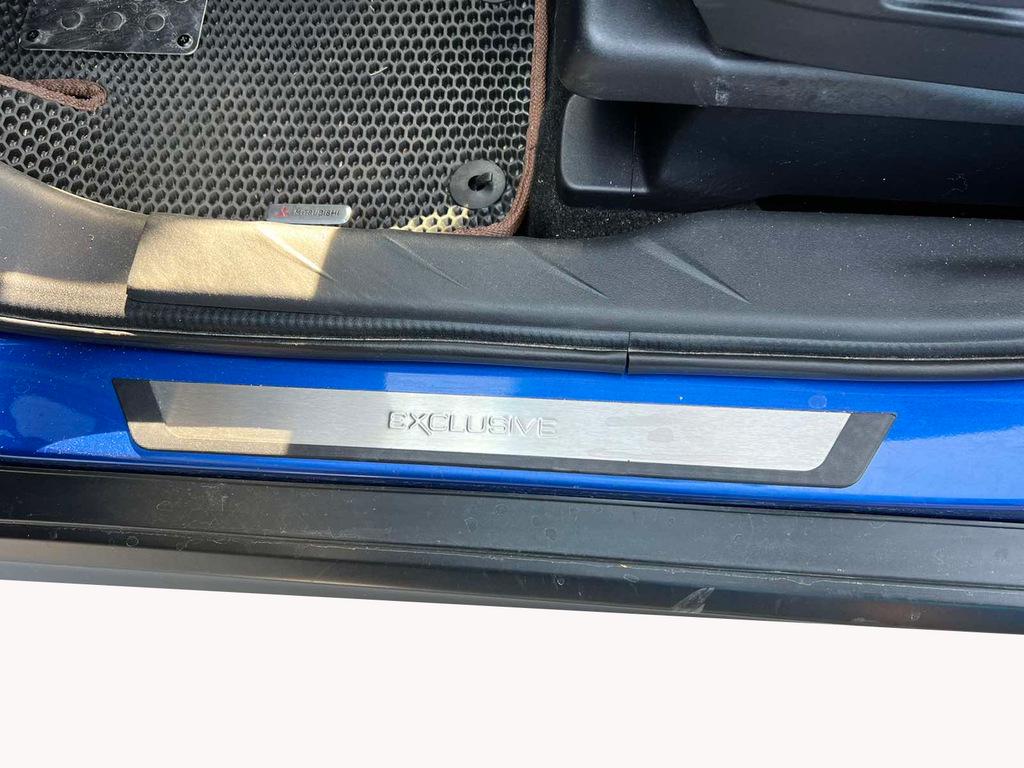Накладки на пороги Flexill Sport Omsa Line для Mitsubishi ASX 2010-2023 рр. алюміній/пластик Хром