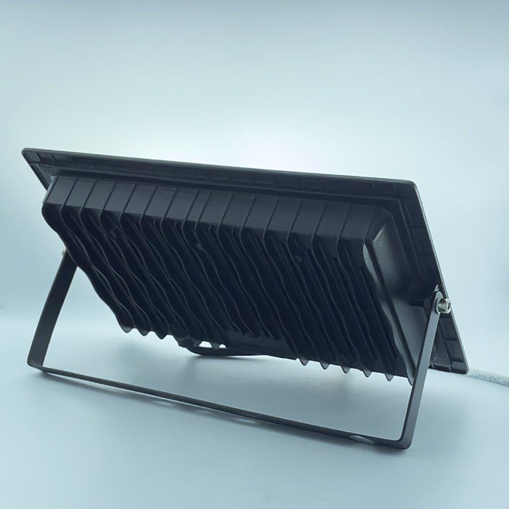 Прожектор светодиодный Biom 100W S6-SMD-100-Slim 6200К 220V IP65 (2432735315) - фото 7 Прожектор светодиодный Biom 100W S6-SMD-100-Slim 6200К 220V IP65 (2432735315) - фото 7