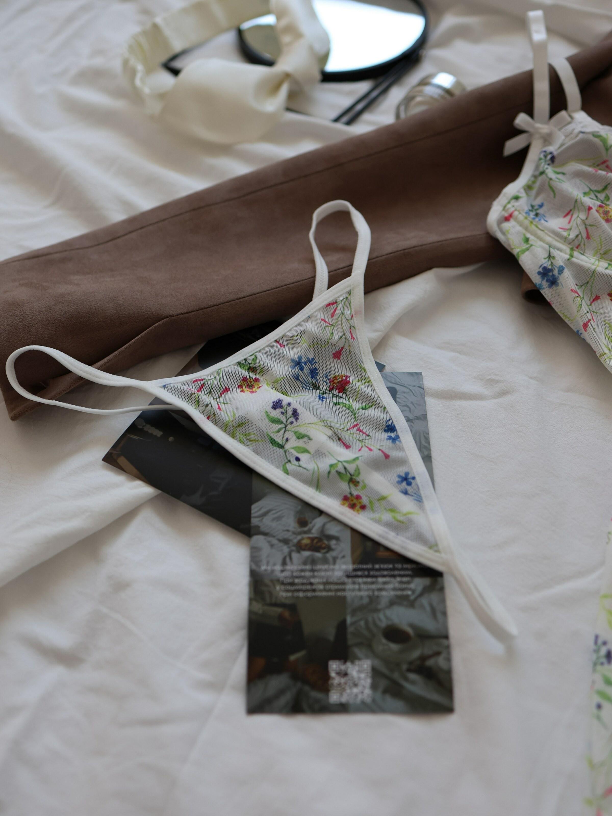 Комплект білизни жіночий Nova Vega пеньюар/трусики M Білий (105-D148-1) - фото 7 Комплект білизни жіночий Nova Vega пеньюар/трусики M Білий (105-D148-1) - фото 7