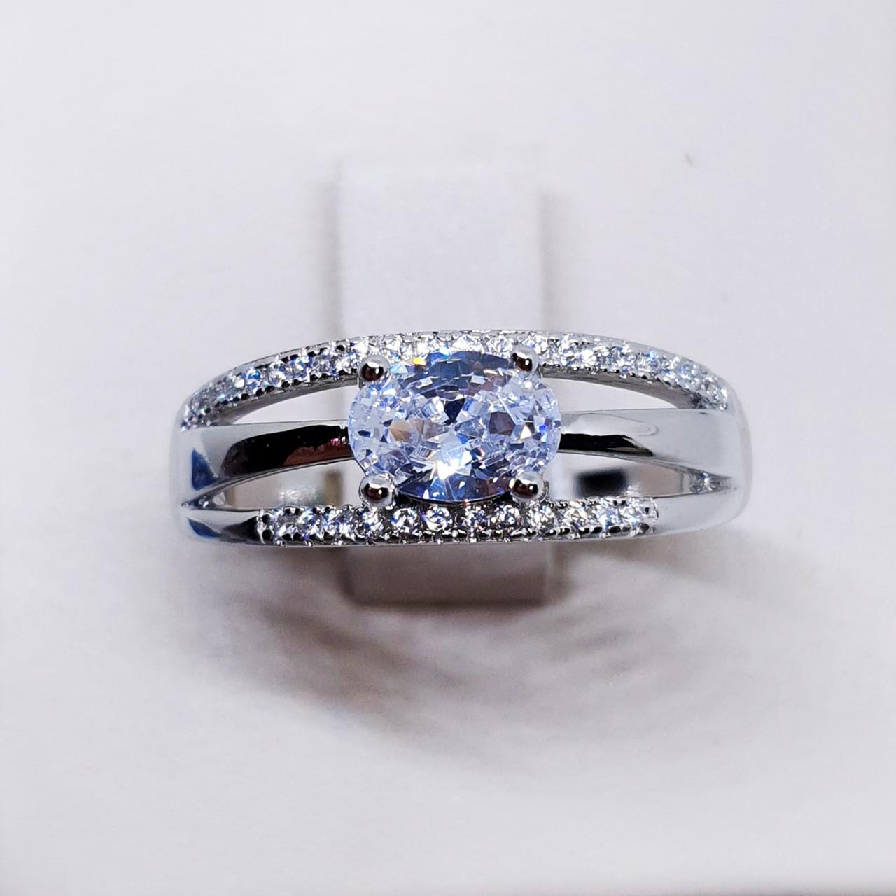 Кольцо серебряное с кубическим цирконием р. 17,5 3 г (1525882824)