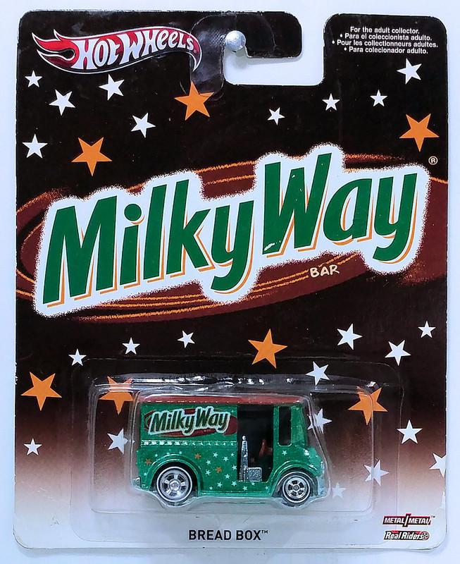 Игрушечная машинка Hot Wheels Premium Bread Box 2013 Pop Culture Mars Milky Way (X8358)