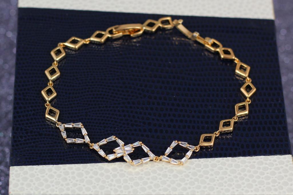Браслет Xuping Jewelry Ромбики в середине с камнями 8 мм 17 см Золистый (1568568212)