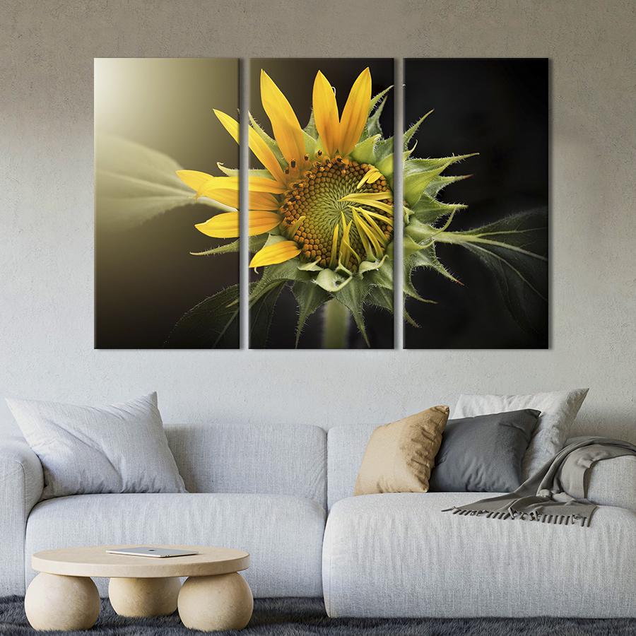 Картина на холсте триптих Цветение жёлтого подсолнуха 128x81 см (996-31)