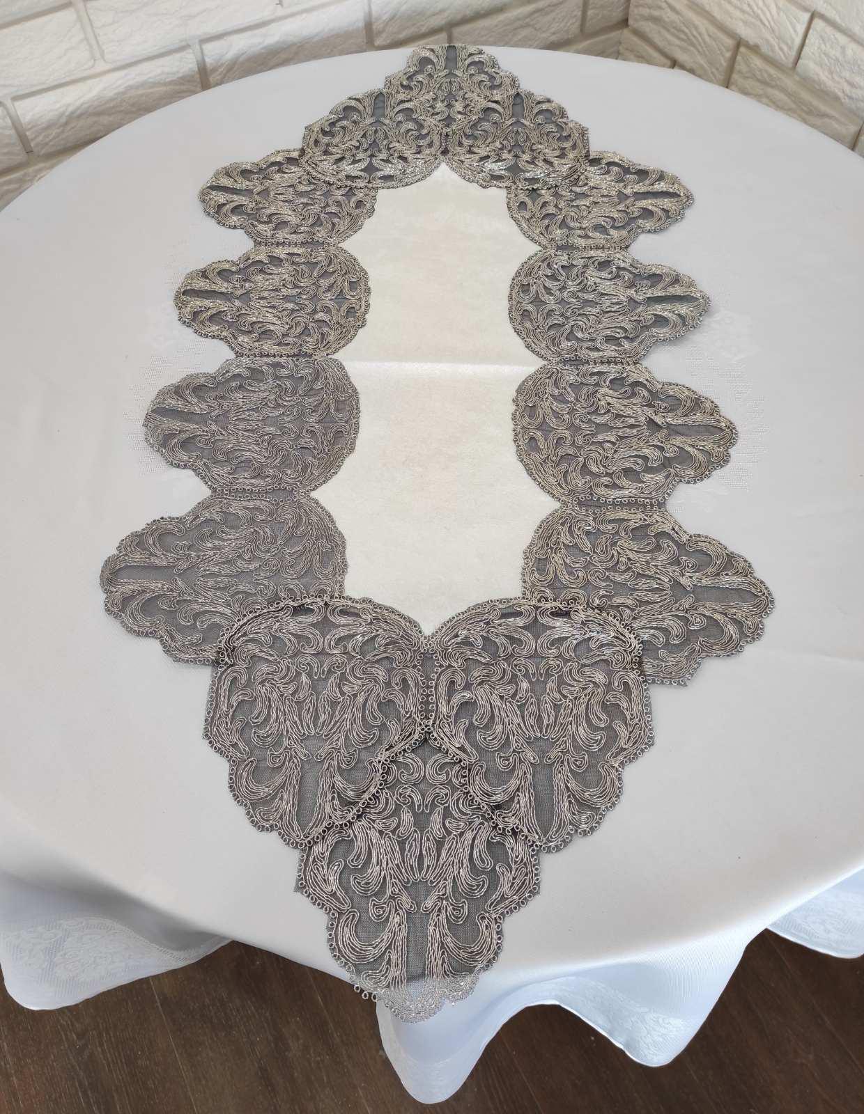 Дорожка велюровая Acme с кружевом 45x140 Harem Crem (CN7638)