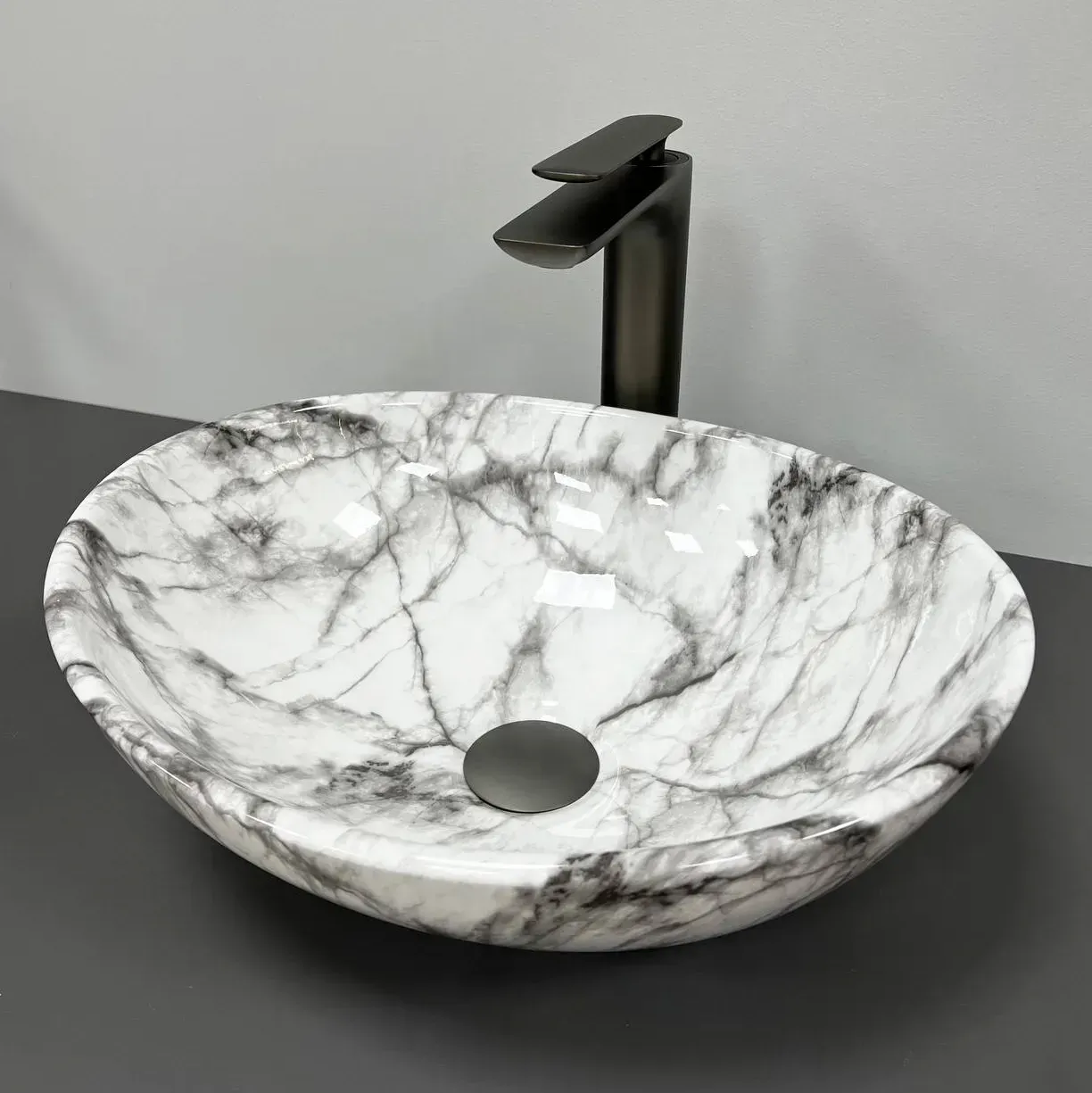 Раковина накладная VBI PARMA овальная 415x335 мм мрамор (RM-VBI-011010) Раковина накладная VBI PARMA овальная 415x335 мм мрамор (RM-VBI-011010)