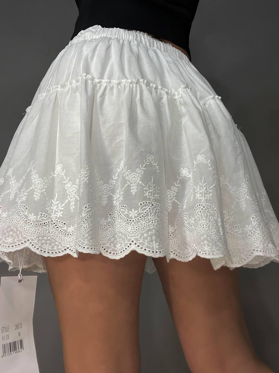 Юбка женская A-N 26070 короткая хлопковая с шортами оборки кружево резинка на талии шнурок S Белый (3989) - фото 4 Юбка женская A-N 26070 короткая хлопковая с шортами оборки кружево резинка на талии шнурок S Белый (3989) - фото 4