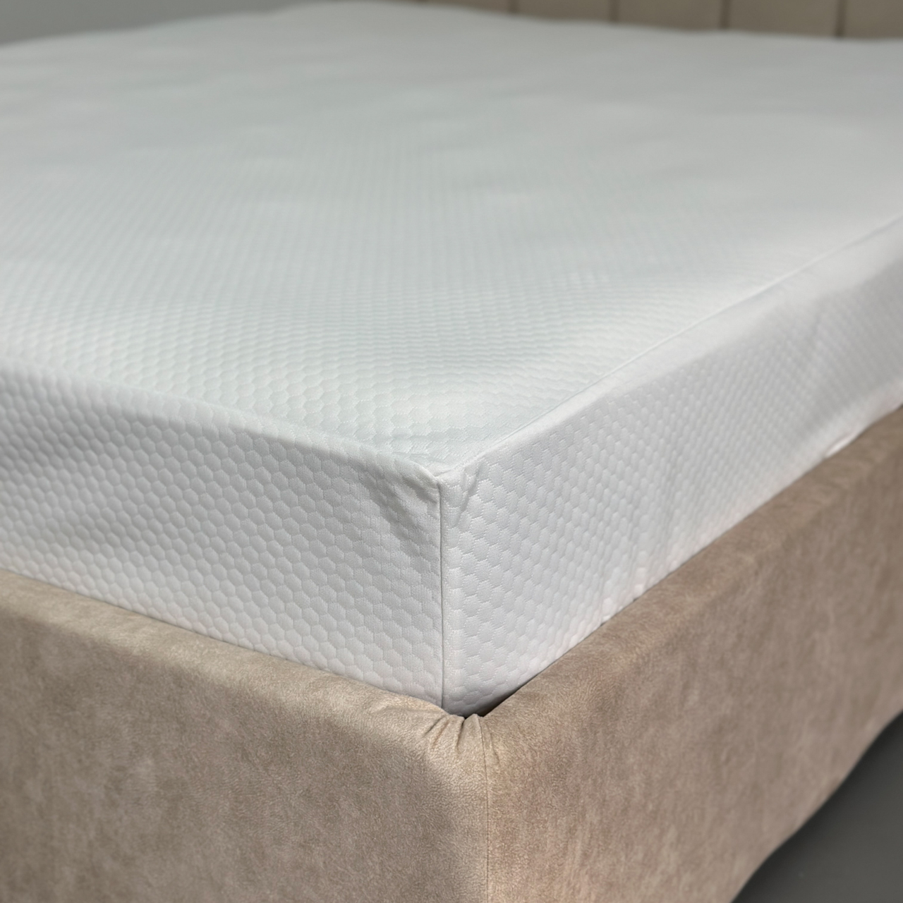 Наматрасник влагостойкий PIXEL 90х200 см