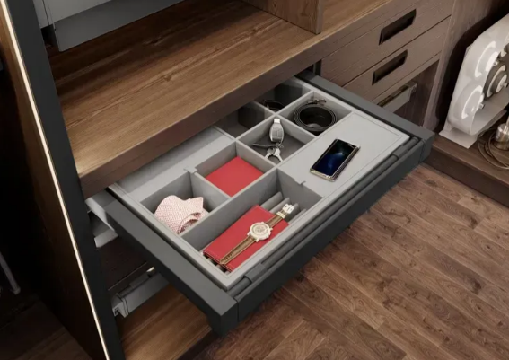 Полка с перегородками GTV ELITE 900 мм с дотягом Графитовый (WG-PRZEG90-60-A) - фото 3 Полка с перегородками GTV ELITE 900 мм с дотягом Графитовый (WG-PRZEG90-60-A) - фото 3