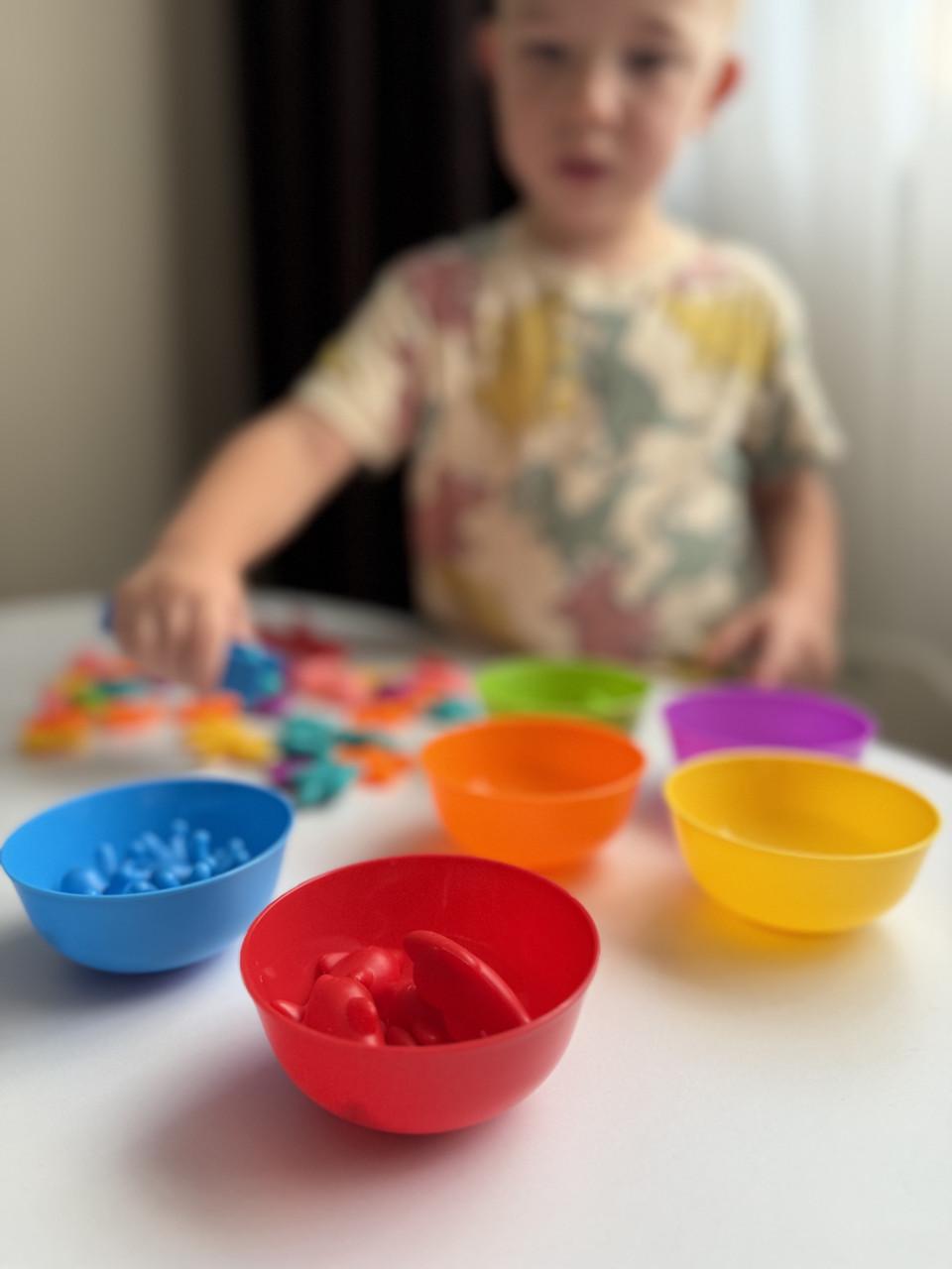 Набір для сортування 56 деталей з мисочками і пінцетом (28) - фото 8 Набір для сортування 56 деталей з мисочками і пінцетом (28) - фото 8