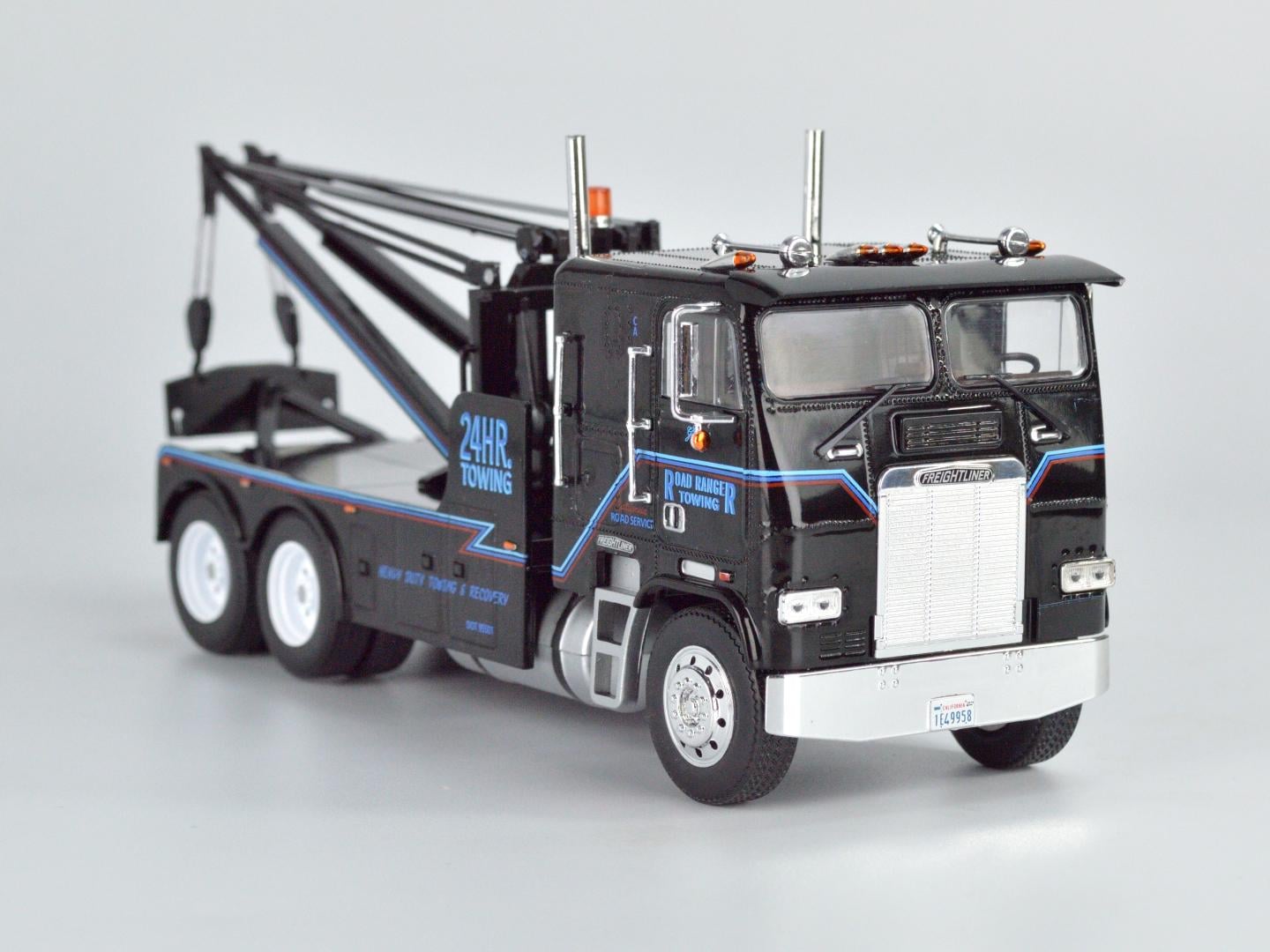 Модель коллекционная GreenLight Freightliner FLA 9664 Terminator 2 1:43 (124)