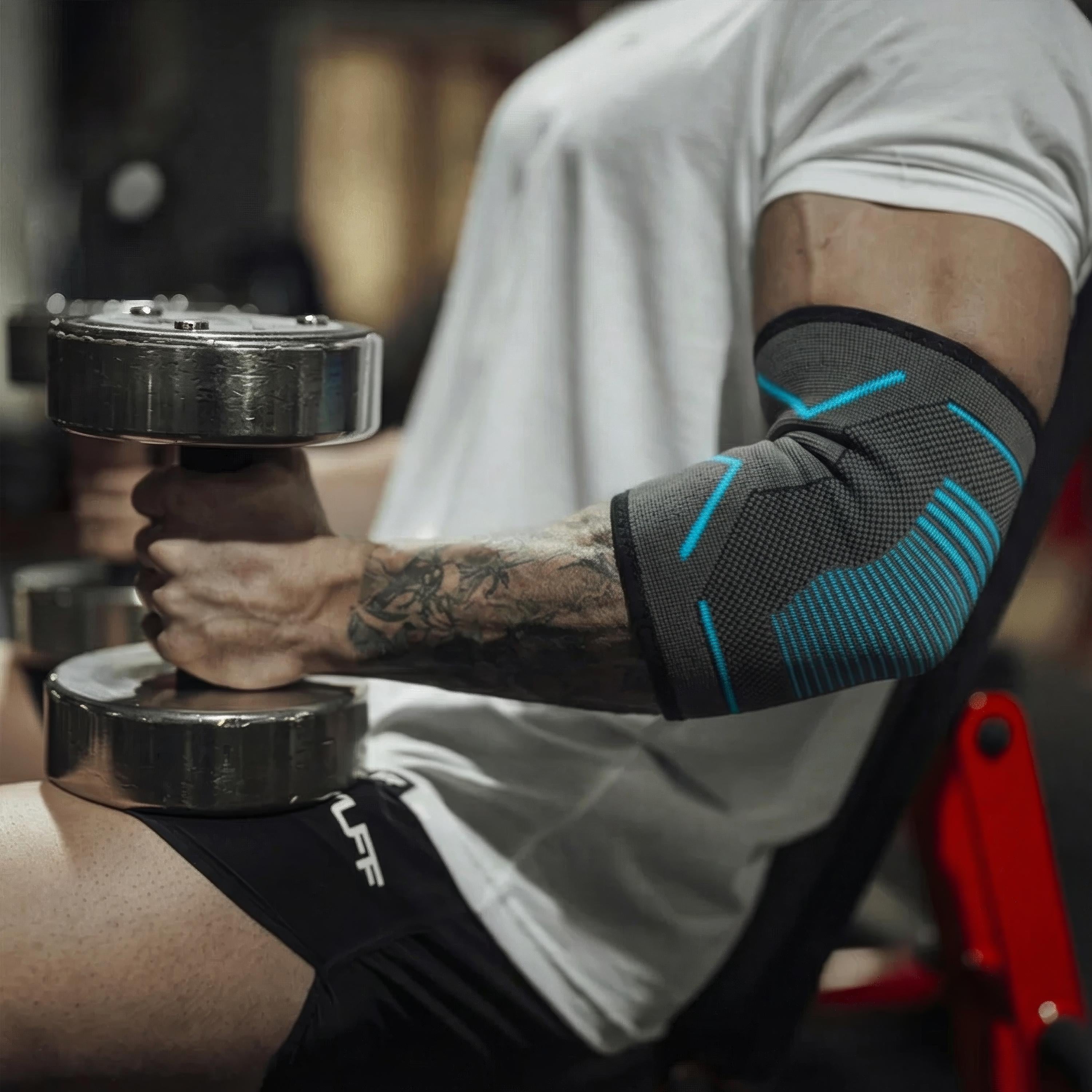 Компресійний налокітник розмір L для тренувань та спорту з фіксацією суглоба/бандаж для ліктя 1 шт.