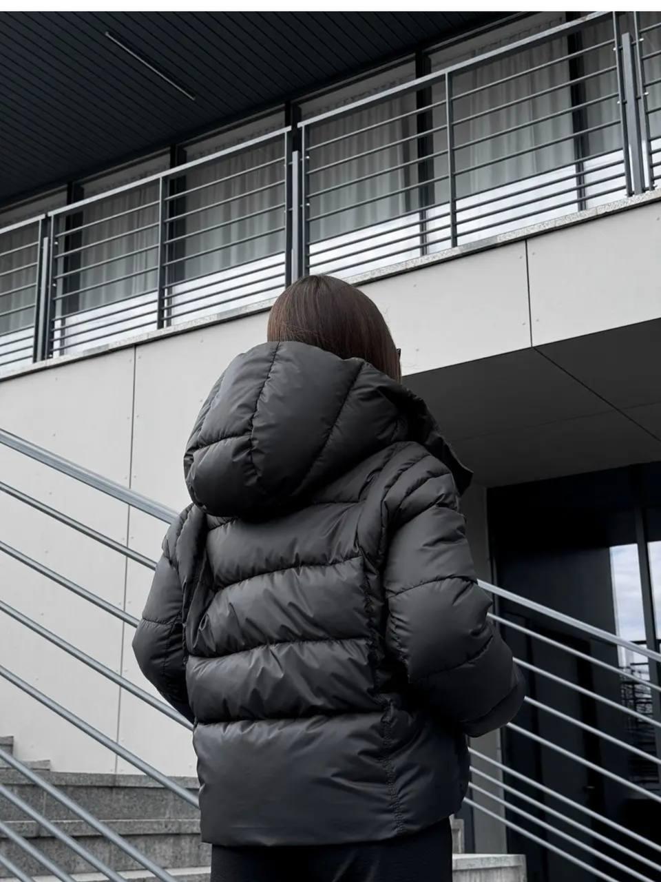 Пуховик жіночий зимовий D&V Coture DV-009 р. 46 Чорний (29175839) - фото 5 Пуховик жіночий зимовий D&V Coture DV-009 р. 46 Чорний (29175839) - фото 5