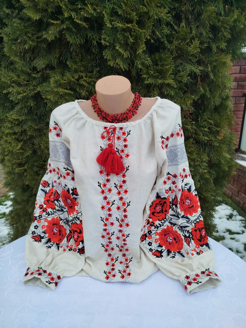Вишиванка-блуза з трояндовим орнаментом на натуральному льоні р. 42 Білий/Червоний/Чорний (2395766646) - фото 3 Вишиванка-блуза з трояндовим орнаментом на натуральному льоні р. 42 Білий/Червоний/Чорний (2395766646) - фото 3