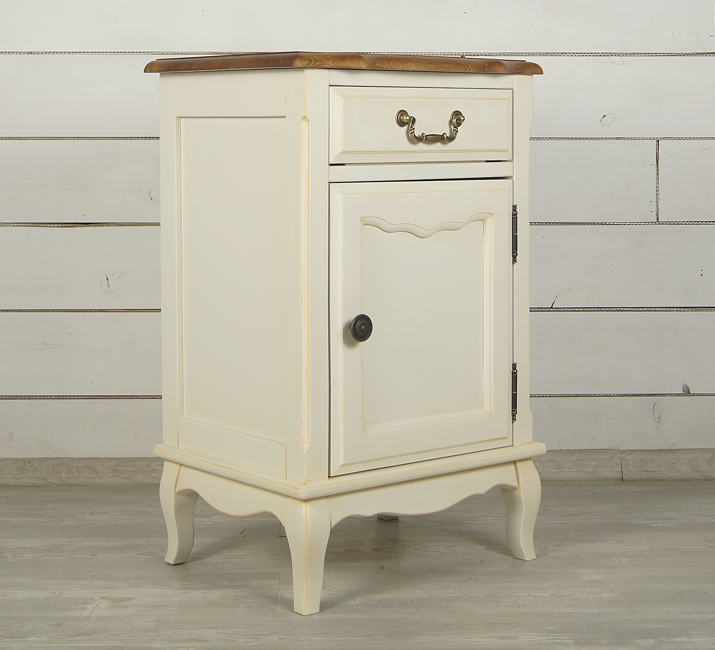 Приліжкова тумбочка з дверцятами Моне з натурального дерева