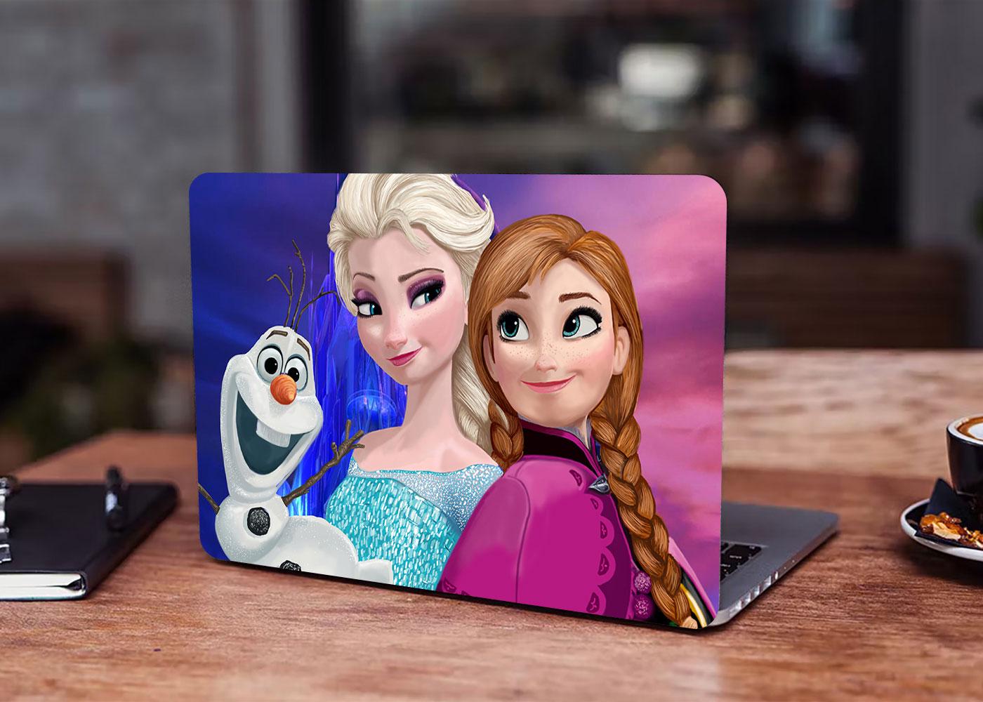 Декоративная наклейка на ноутбук 17,3" Frozen Эльза, Анна и Олаф 400х260 мм (100439_17)