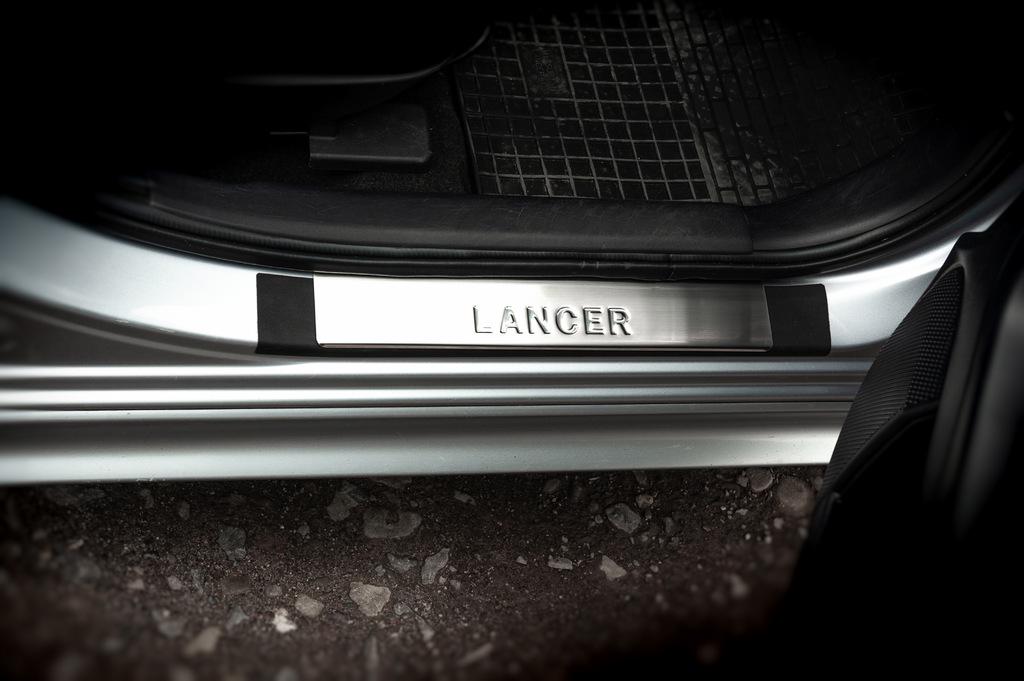 Накладки на пороги Omsa Line для Mitsubishi Lancer X 2008- гг. Хром