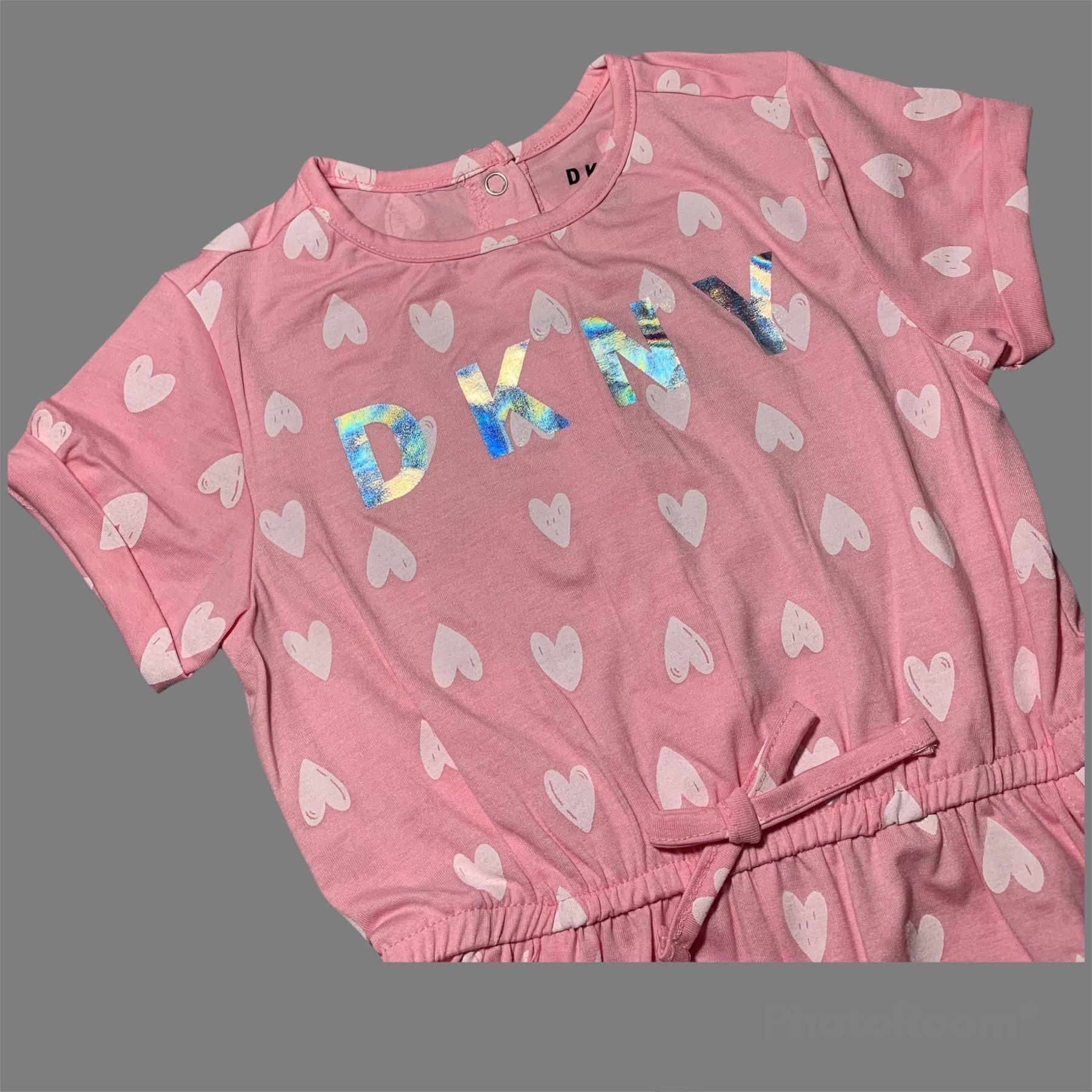 Комбінезон DKNY 6 років 116 см з принтом сердечка Рожевий - фото 4 Комбінезон DKNY 6 років 116 см з принтом сердечка Рожевий - фото 4