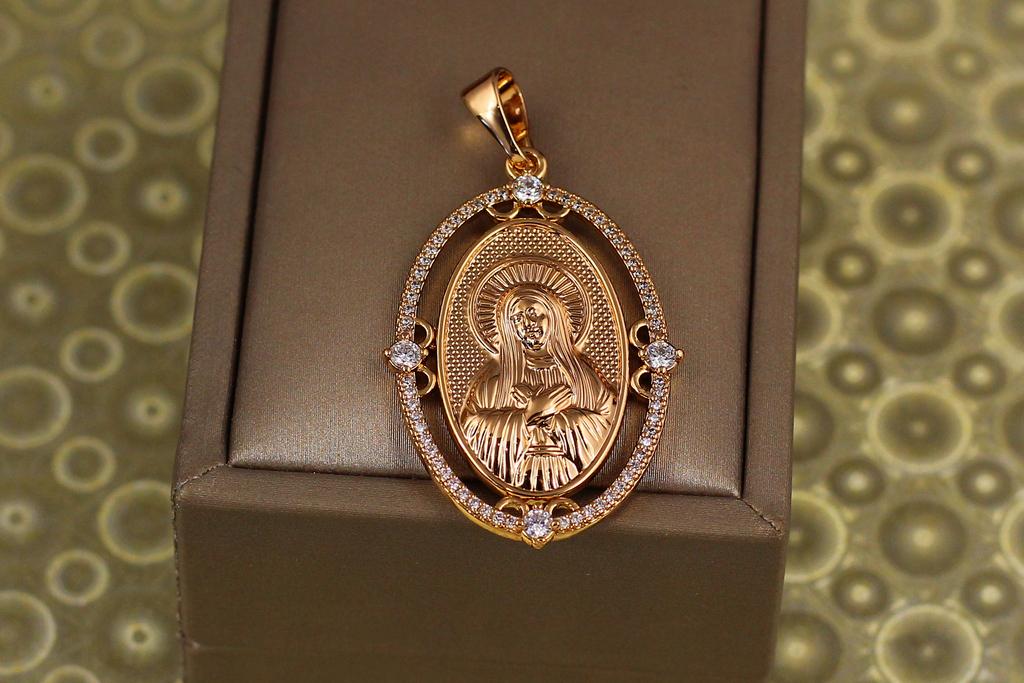 Ладанка Xuping Jewelry овальная с камнями пресвятая Богородица 3,7 см Золотистый (26500250)