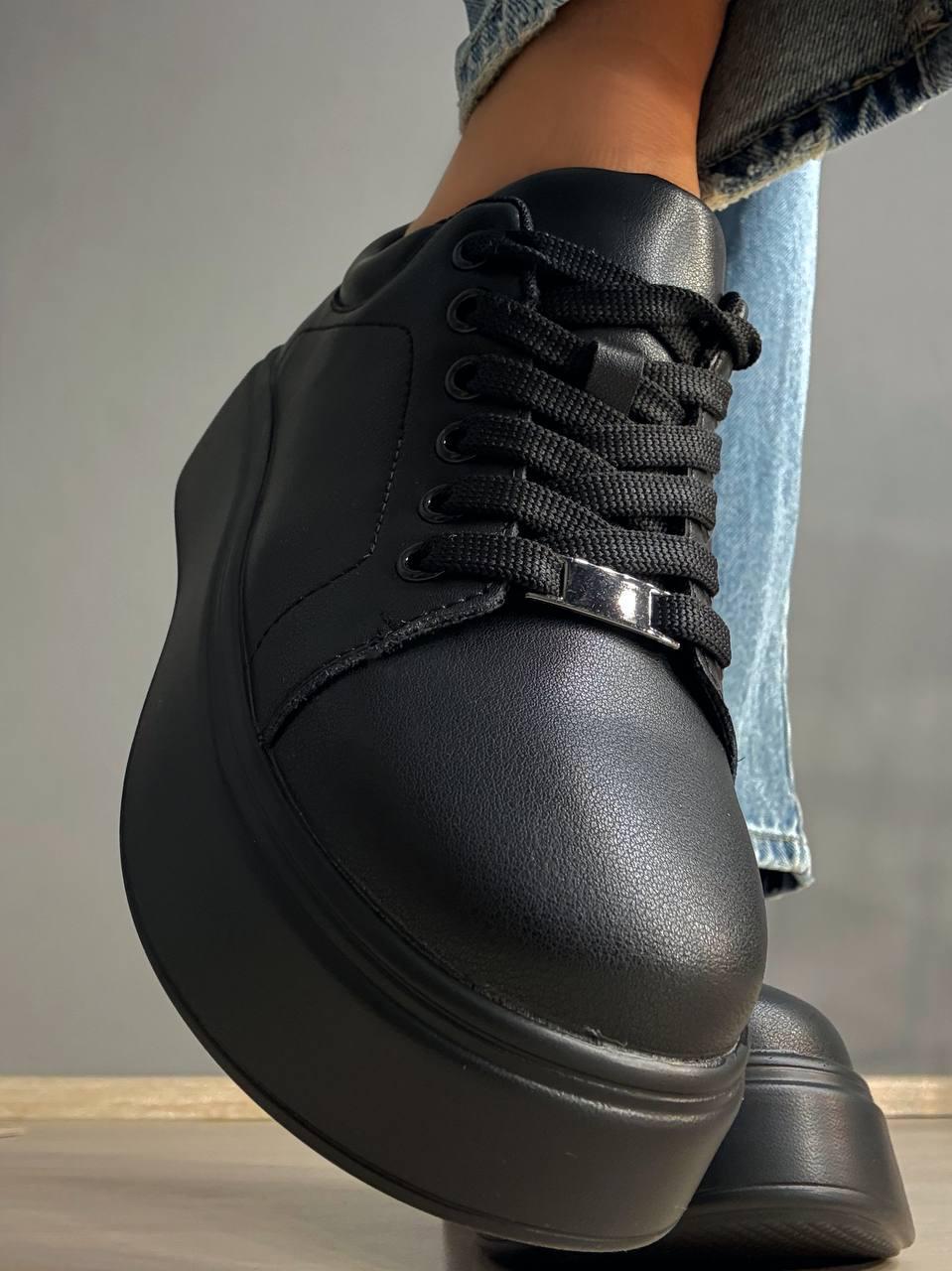 Кеди жіночі Hengji 537-5 шкіряні на платформі р. 38 24,5 см Чорний - фото 7 Кеди жіночі Hengji 537-5 шкіряні на платформі р. 38 24,5 см Чорний - фото 7