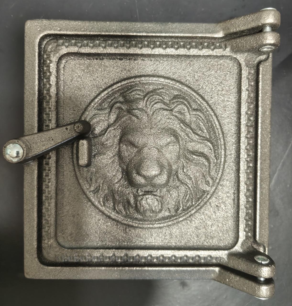 Дверцы чугунные прочистные Лев 150х155 мм