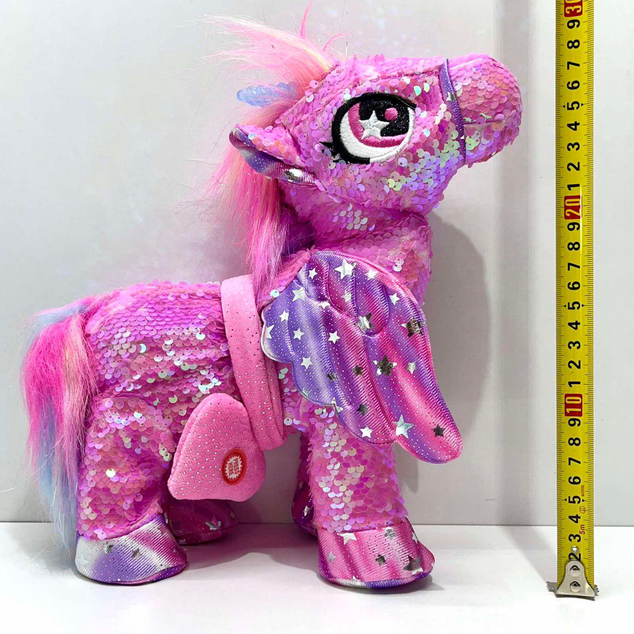 М'яка іграшка інтерактивна Казкова конячка-єдиноріг/повідець/звук/світло Рожевий (M 6202 I UA) - фото 10 М'яка іграшка інтерактивна Казкова конячка-єдиноріг/повідець/звук/світло Рожевий (M 6202 I UA) - фото 10