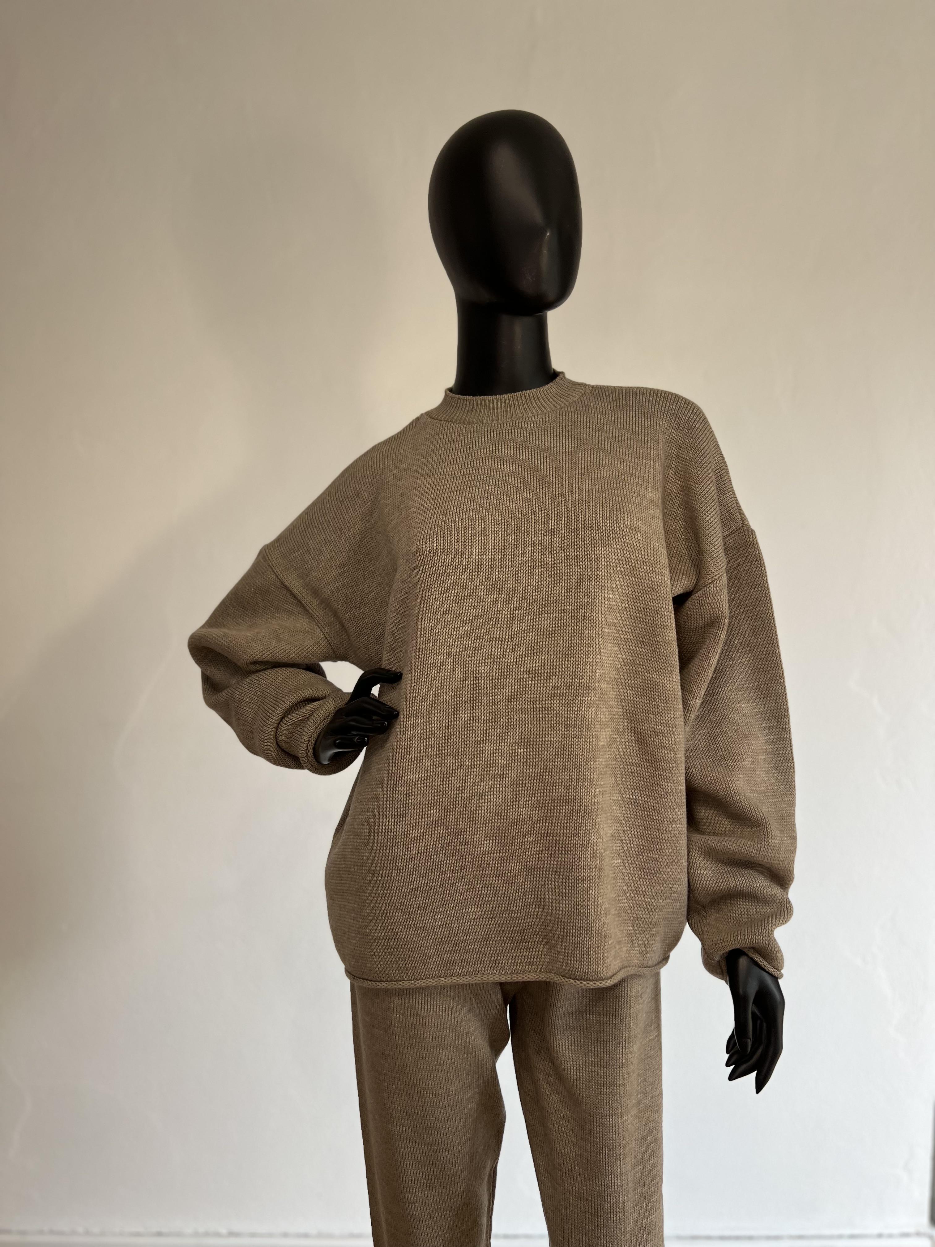 Свитер вязаный на зиму-весну WALERI one size Коричневый