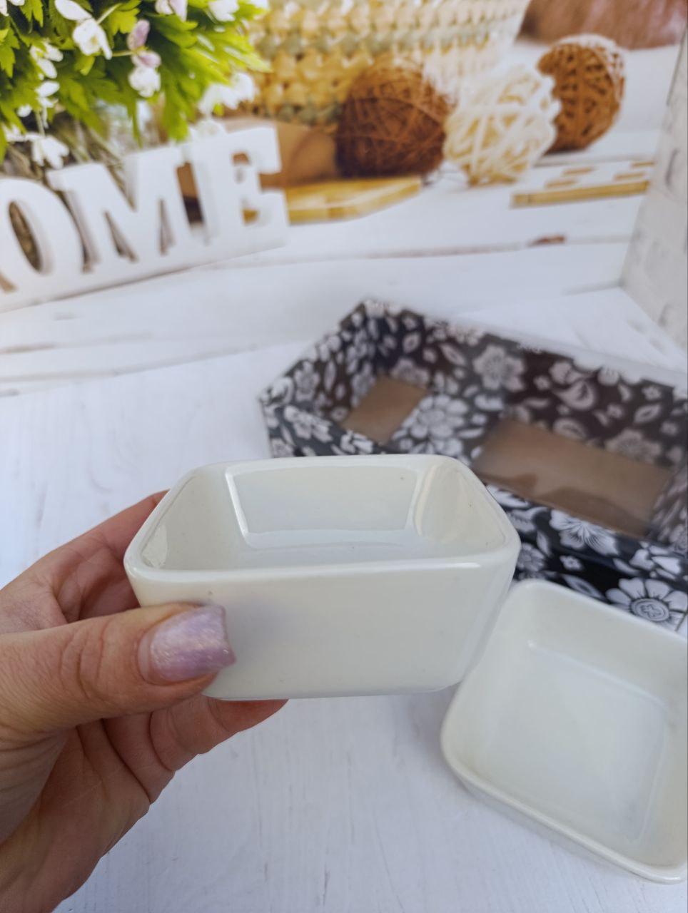 Набор соусниц Stenson фарфор 9,7х9,7 см 3 шт. Белый (R22052) - фото 2 Набор соусниц Stenson фарфор 9,7х9,7 см 3 шт. Белый (R22052) - фото 2