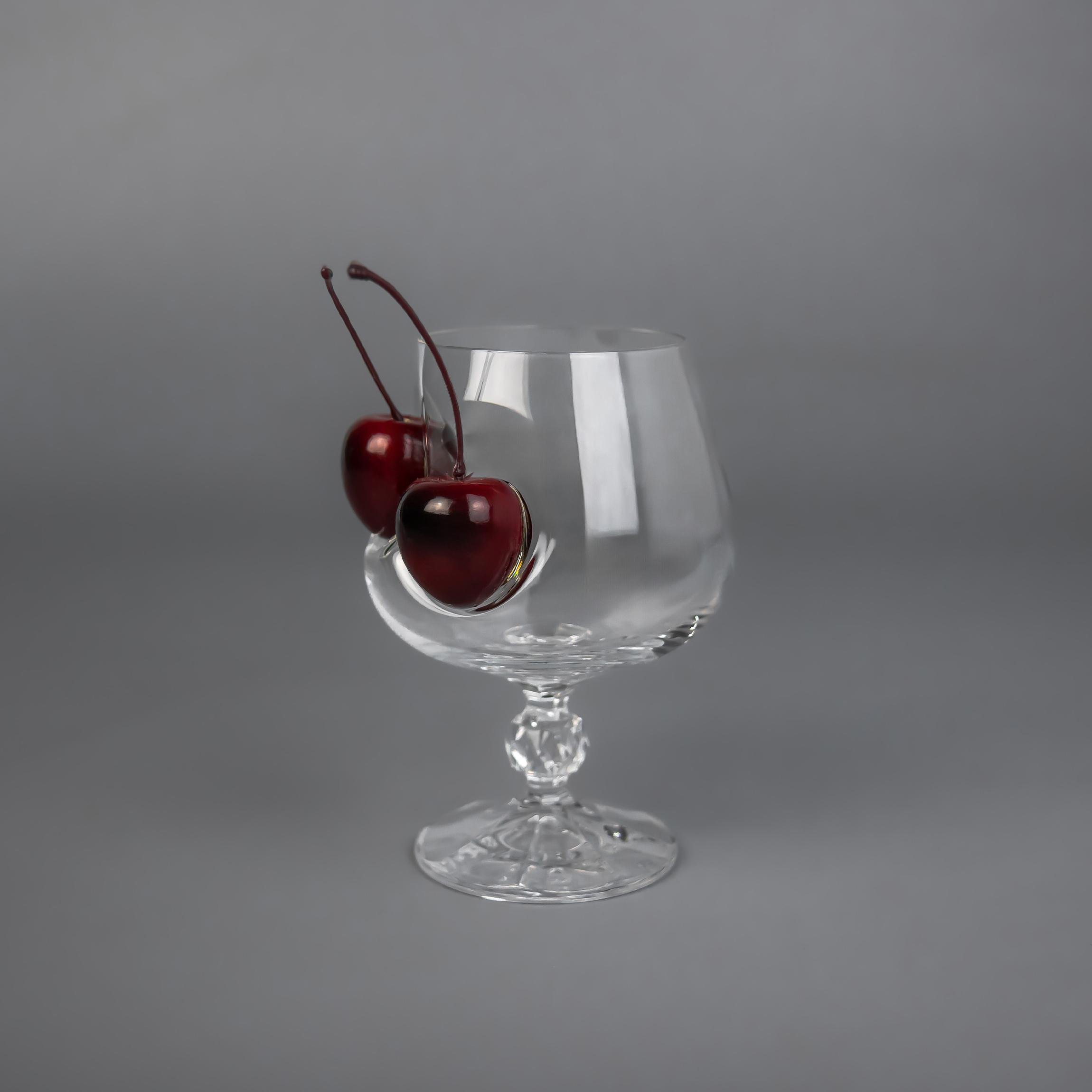 Коньячный бокал VSKLO с вишней 265 мл - фото 3 Коньячный бокал VSKLO с вишней 265 мл - фото 3