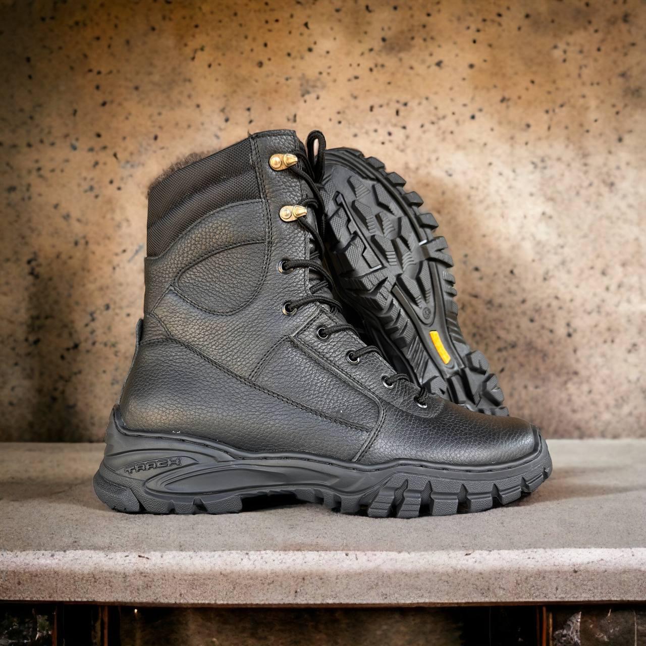 Берці зимові Model 024 на хутрі р. 45 Чорний (1941392401) Берці зимові Model 024 на хутрі р. 45 Чорний (1941392401)