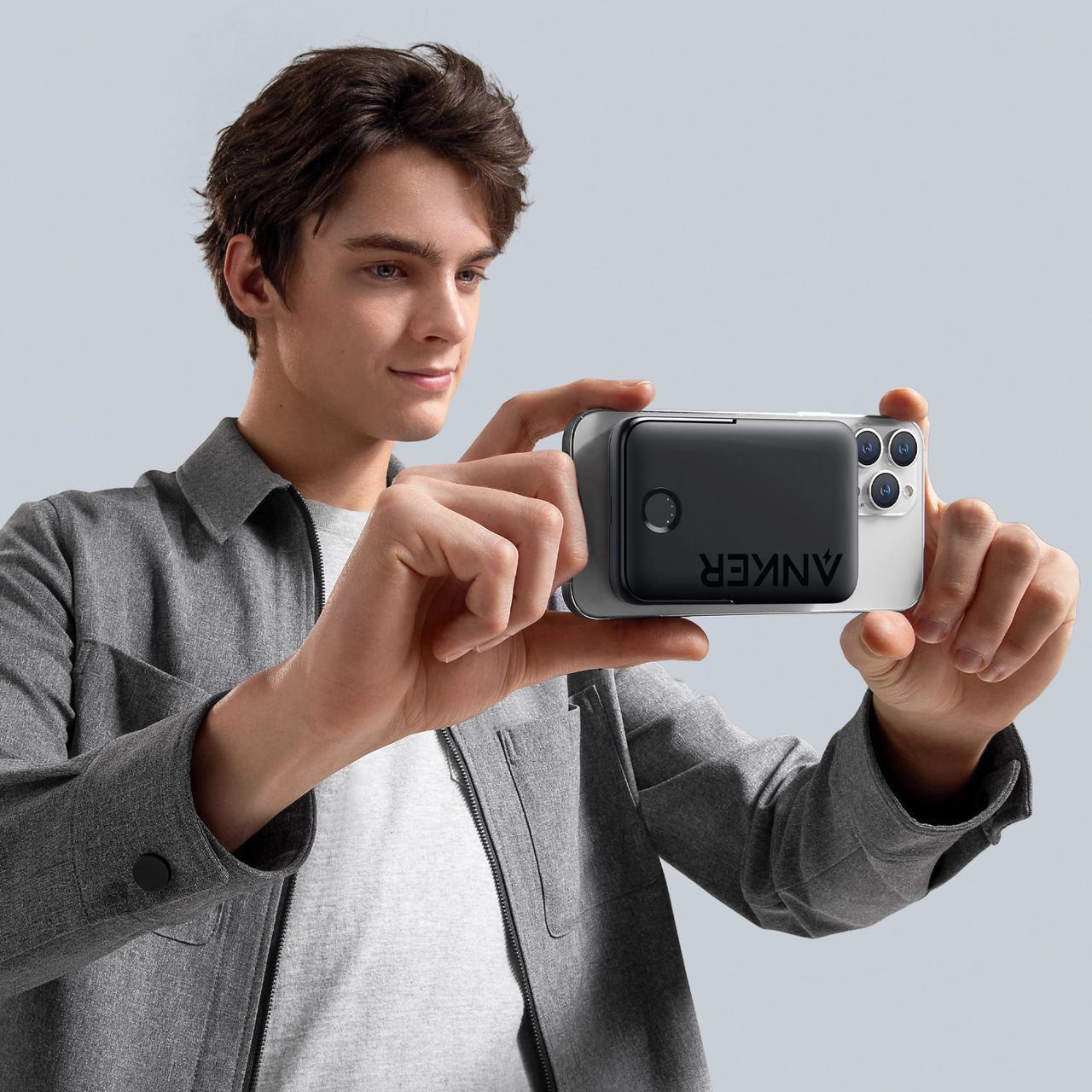 Повербанк магнітний Magsafe Anker A1618 5000 mAh для iPhone з підставкою для телефона Чорний (26389464) - фото 7 Повербанк магнітний Magsafe Anker A1618 5000 mAh для iPhone з підставкою для телефона Чорний (26389464) - фото 7