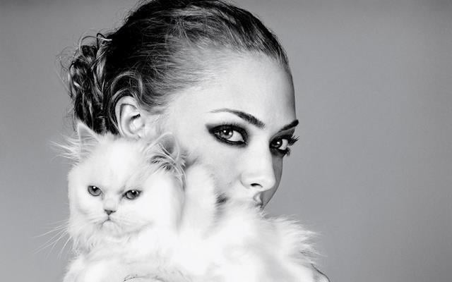 Картина на холсте Девушка 40x30 см (D107)