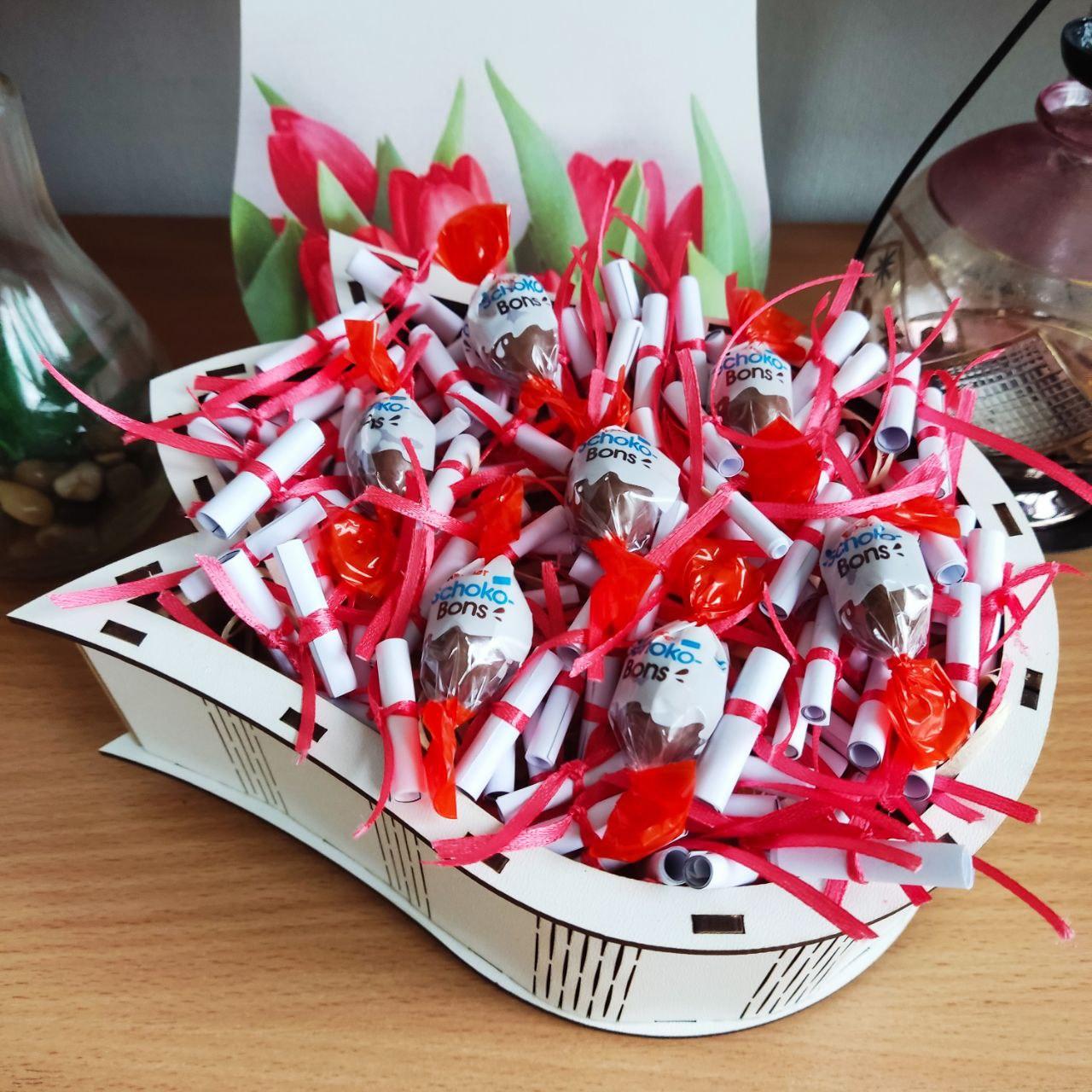 Подарочный бокс для девушки с конфетами и 101 причиной Почему я тебя люблю (ar140)