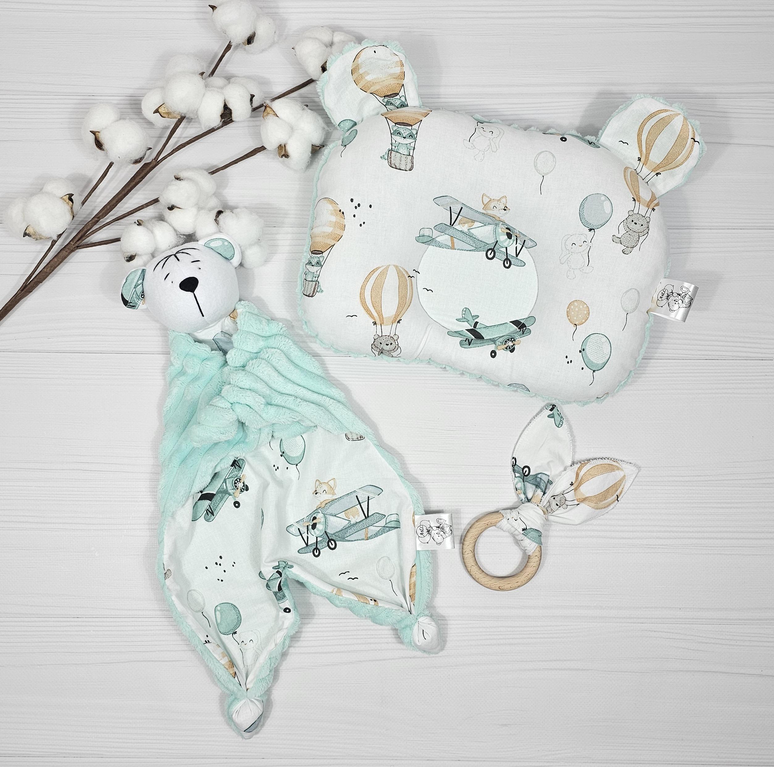 Набор для новорожденного a.l.babybox Полет зверей подушка/комфортер/эко-грызунок (25807100)