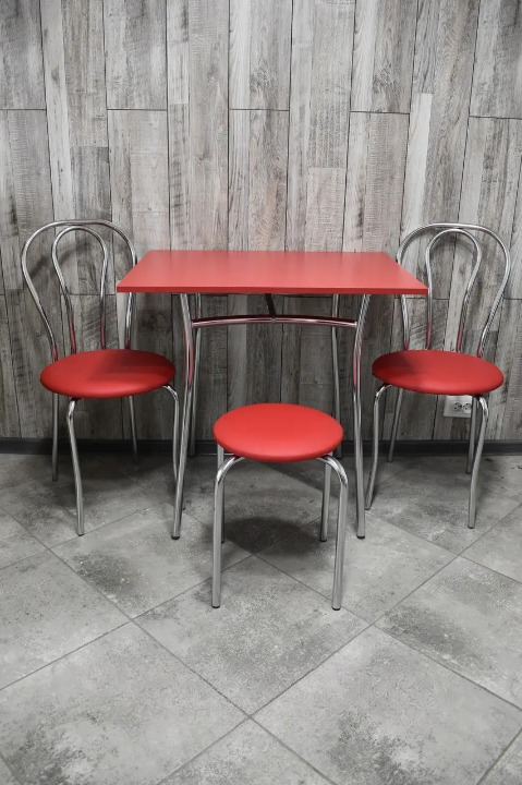 Кухонний комплект Tulipan Тріо стіл/стільці 2 шт./табурет в хром-корпусі 60х80х75 см Червоний (28374376)