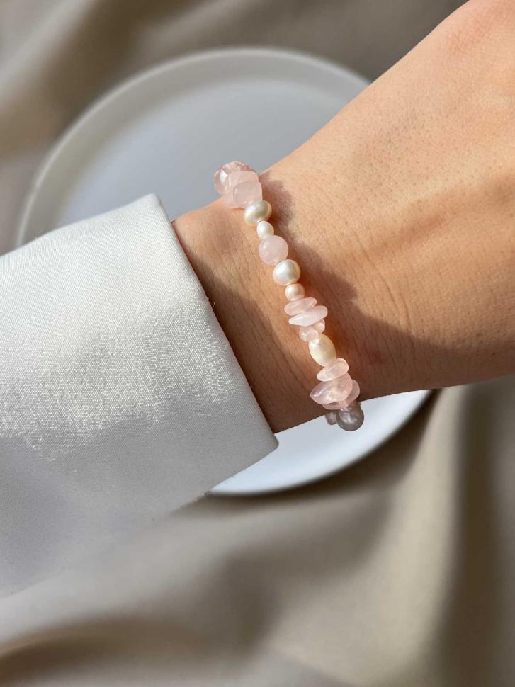 Браслет из розового кварца и жемчужин (5299) Браслет из розового кварца и жемчужин (5299)