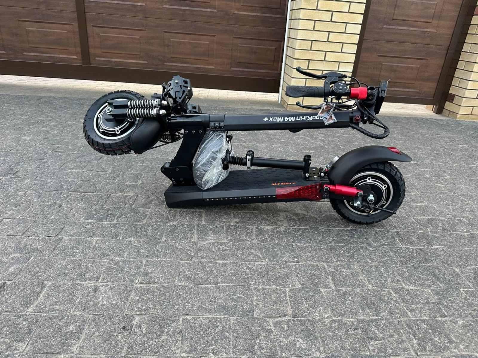 Электросамокат двухмоторный с сидением KugooKirin M4 Max+ Plus NFC key 2000W 23Ah - фото 12 Электросамокат двухмоторный с сидением KugooKirin M4 Max+ Plus NFC key 2000W 23Ah - фото 12