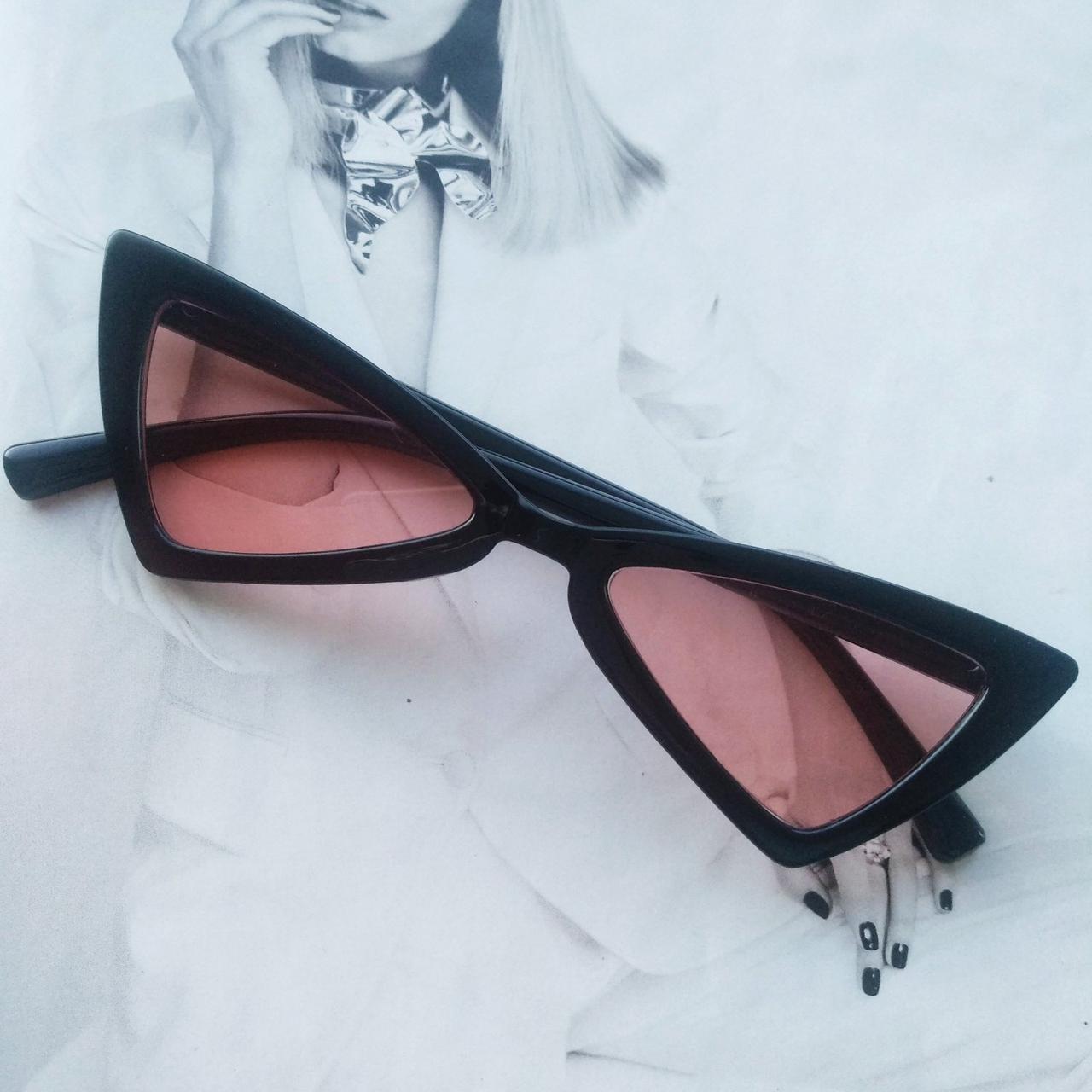 Окуляри дитячі трикутні стильний сонцезахисний Чорний з рожевим