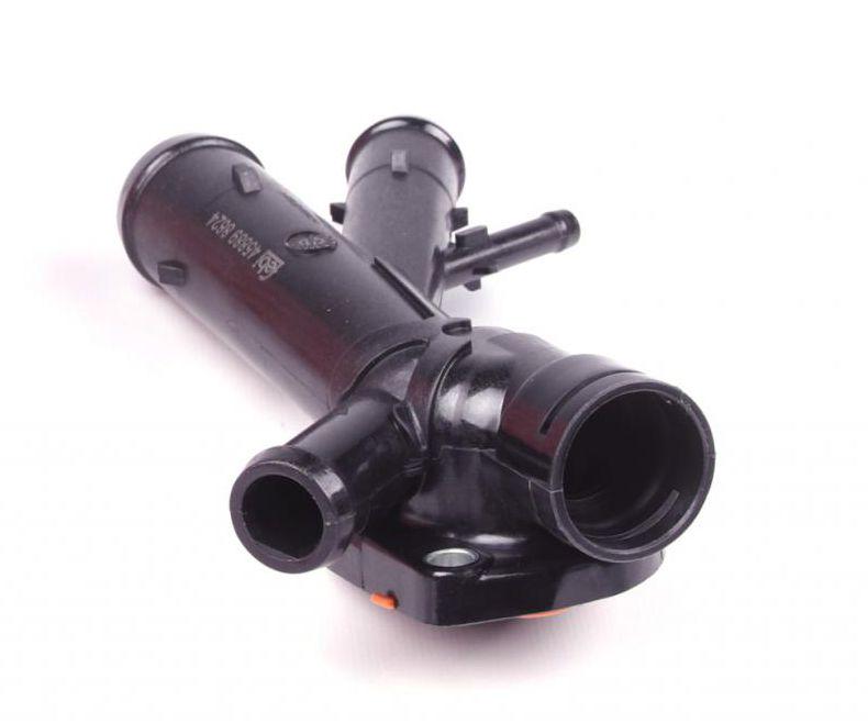 Фланец системы охлаждения VW Caddy/Golf/Passat 05- (45889)