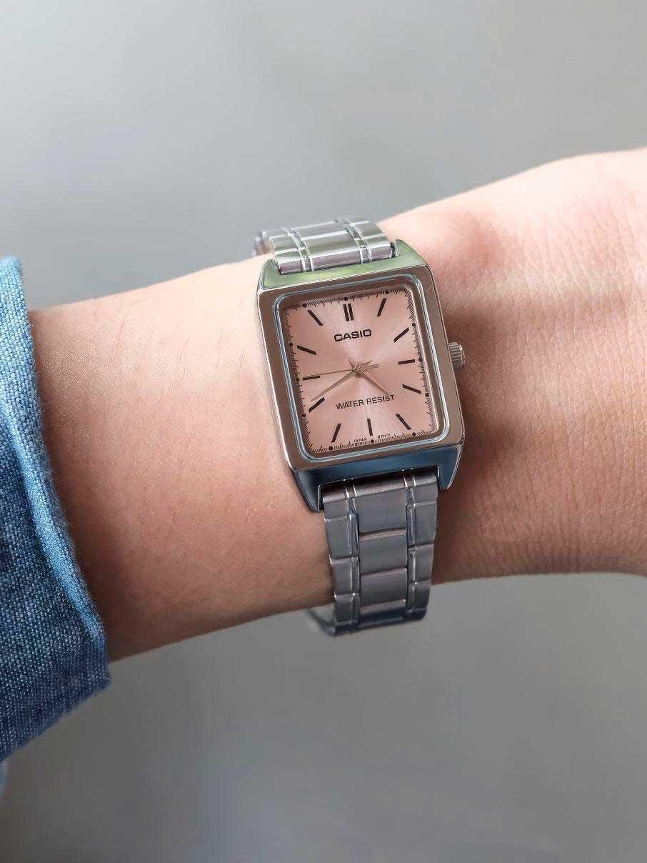 Наручний годинник жіночий Casio LTP-V007D-4E Cрібний/Рожевий (2564475287) - фото 7 Наручний годинник жіночий Casio LTP-V007D-4E Cрібний/Рожевий (2564475287) - фото 7