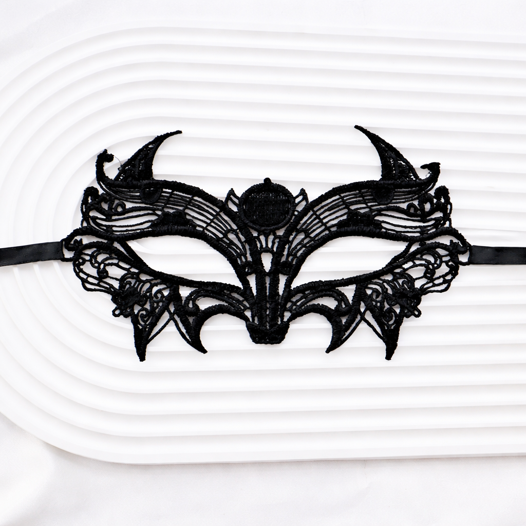 Маска карнавальная из кружева унисекс One size Черный (145300)