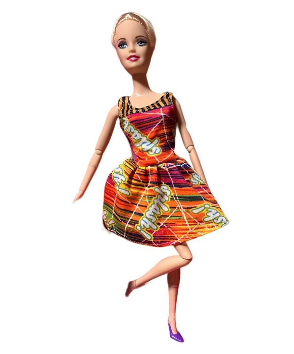 Кукла шарнирная с красками для волос и трафаретами (66449)