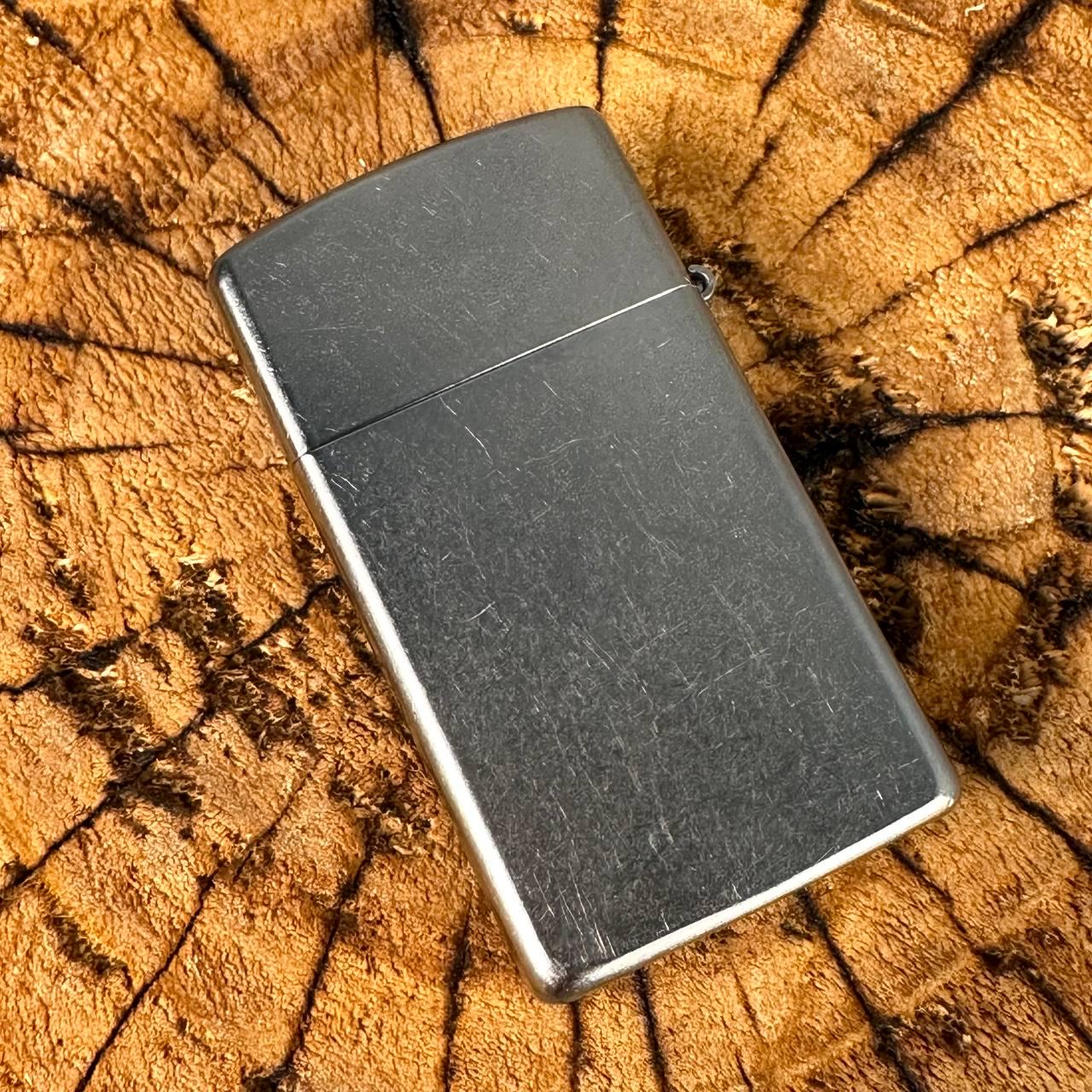 Зажигалка бензиновая ZIPPO STREET CHROME хромированная в подарочной коробке - фото 5 Зажигалка бензиновая ZIPPO STREET CHROME хромированная в подарочной коробке - фото 5