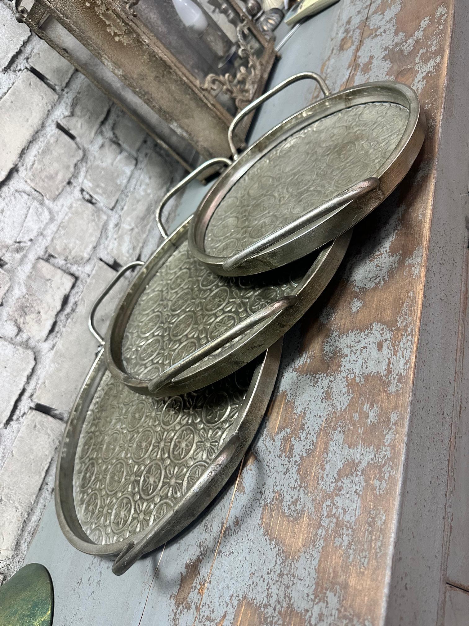 Набір таць декоративних 3 шт. 6,5x44,5x38/6,5x39,5x33,5/ 6x34,5x28 см (142388) - фото 10 Набір таць декоративних 3 шт. 6,5x44,5x38/6,5x39,5x33,5/ 6x34,5x28 см (142388) - фото 10