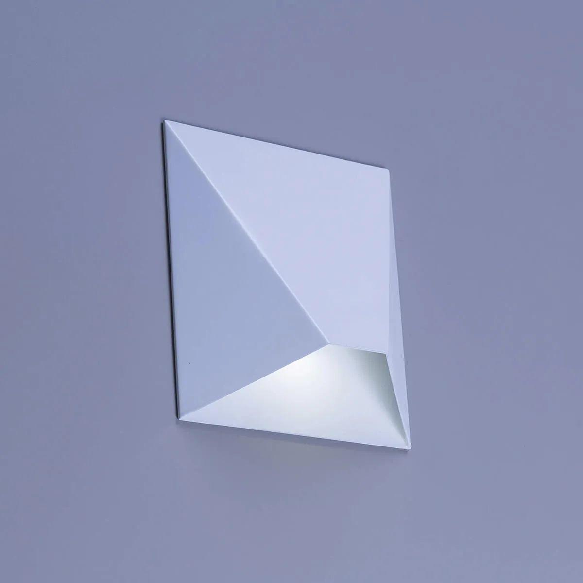 Cветильник настенный MJ-Light MBF6670 WH (00105)