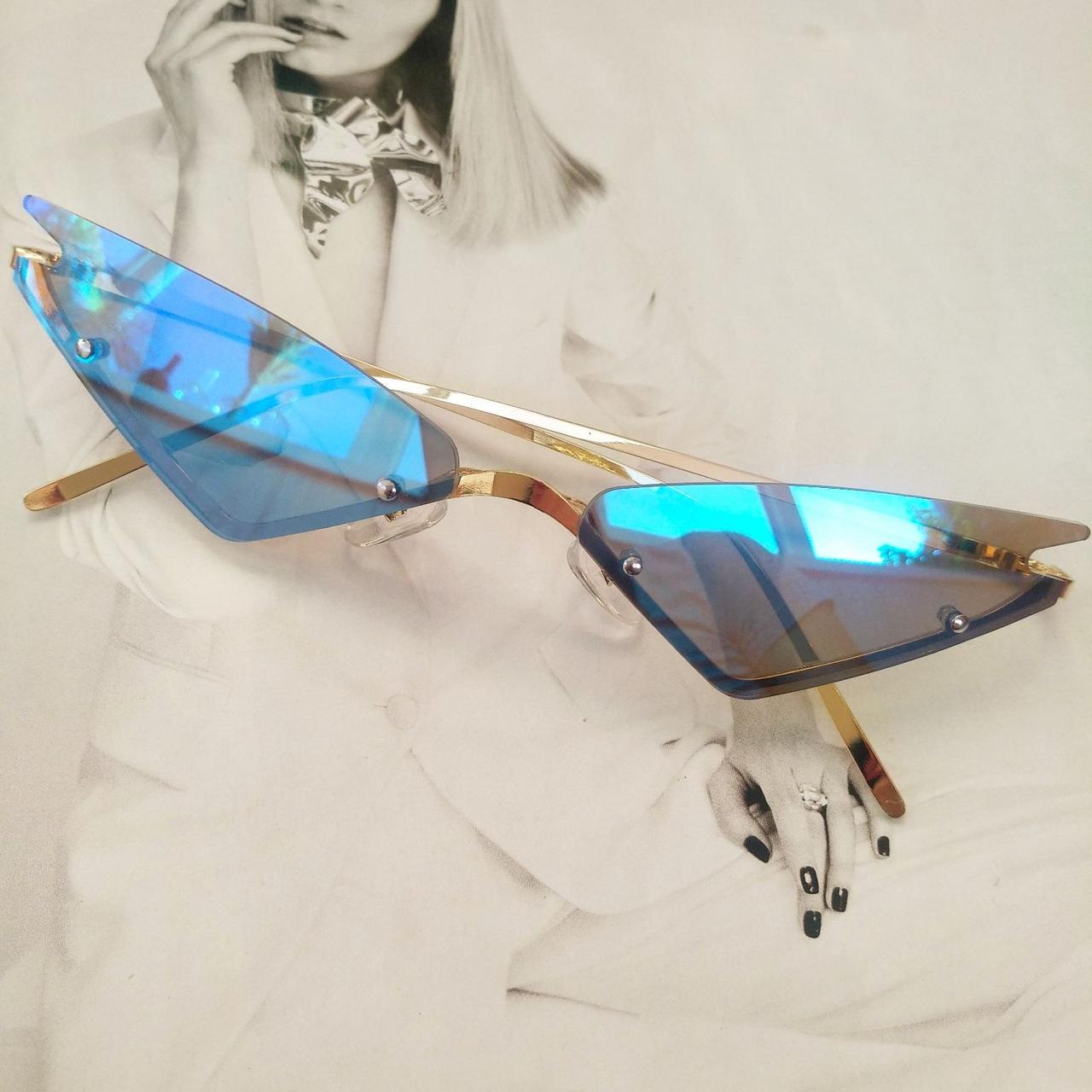 Очки солнцезащитные без оправы маленький треугольник Голубой