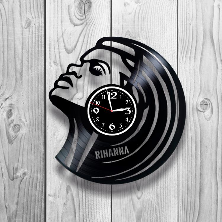 Годинник настінний Ріанна 0405 з вінилової платівки