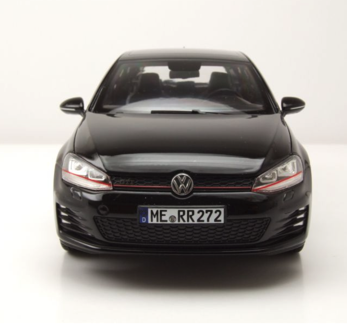 Модель автомобиля Norev 1:18 Volkswagen Golf 7 GTI 3d Black (188550) - фото 6 Модель автомобиля Norev 1:18 Volkswagen Golf 7 GTI 3d Black (188550) - фото 6